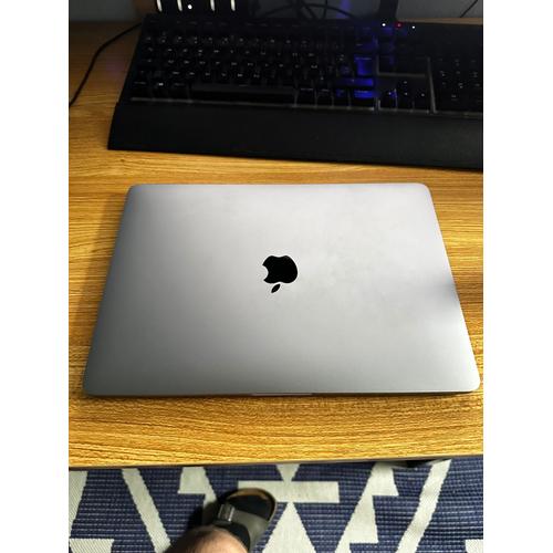 Apple MacBook Pro with Touch Bar MV972FN/A_Z0WR_2104040263_CTO - Mi-2019 - Core i5 2.4 GHz 8 Go RAM 512 Go SSD Gris