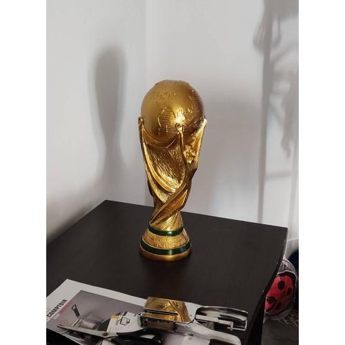 Réplique coupe de monde , trophée de football Fifa 2022 Qatar