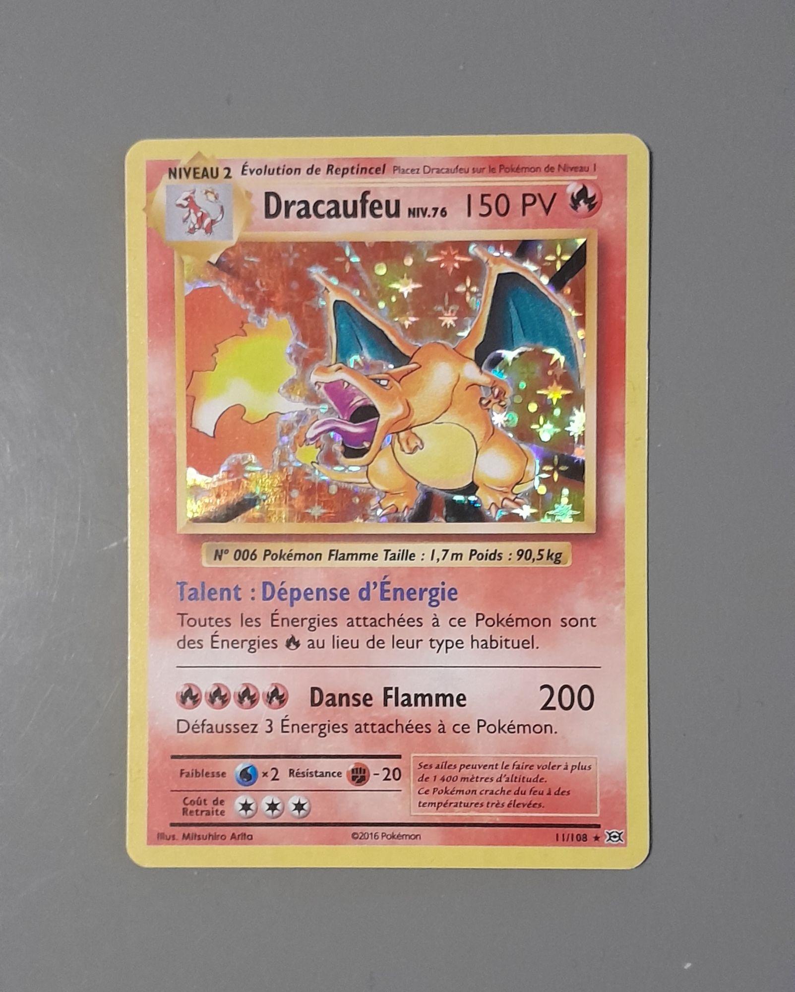 Carte Pokemon Dracaufeu 11/108 holographique