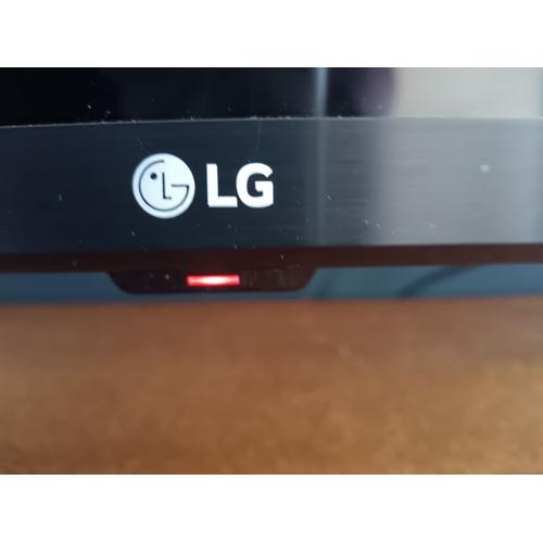 LG 7OUN71006LA - 70"