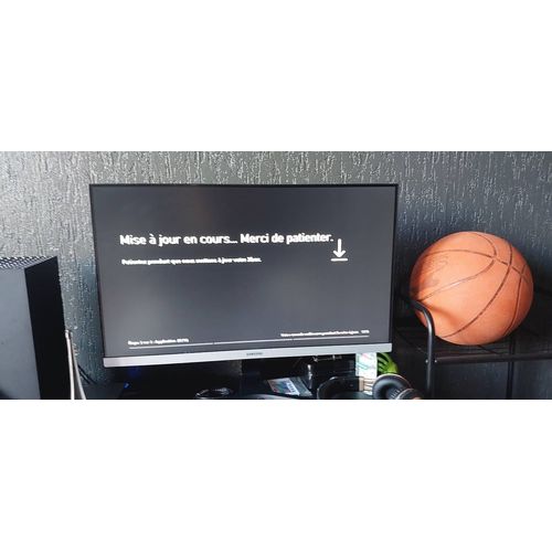 écran Samsung essential monitor SR35