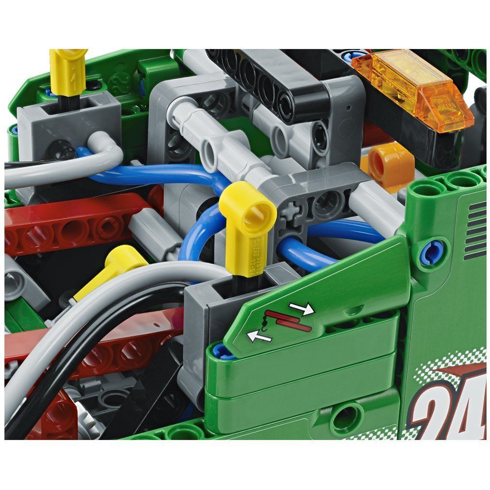 Lego Technic - Le Camion De Service - 42008 - 3