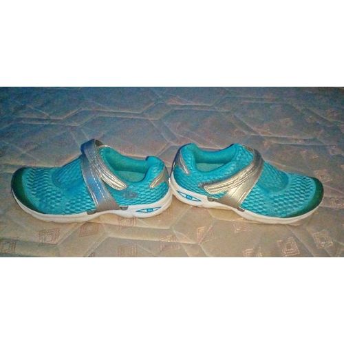 Baskets Bleu Ciel Essensole Taille 37 ..