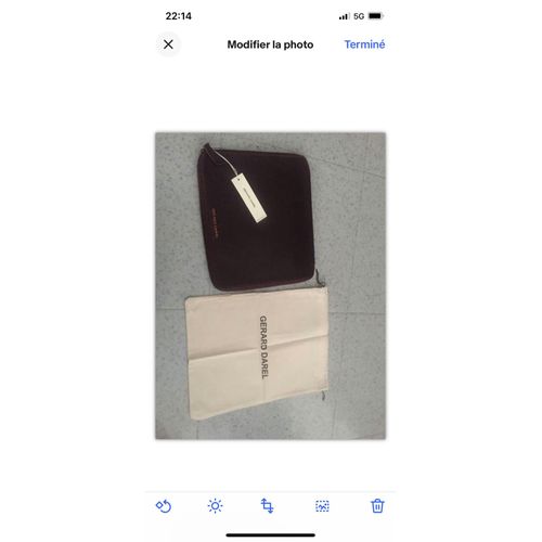 gerard Darel pochette en cuirpour iPad ou autrefermeture éclaire25x23 Cm