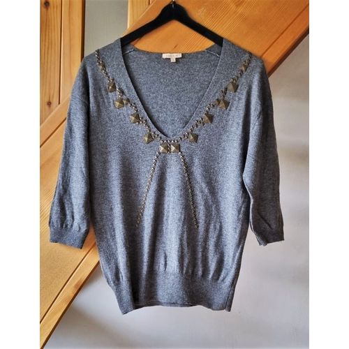 Pull Sandro Tu Gris Avec Cabochons Métal Vieilli Belle Qualité