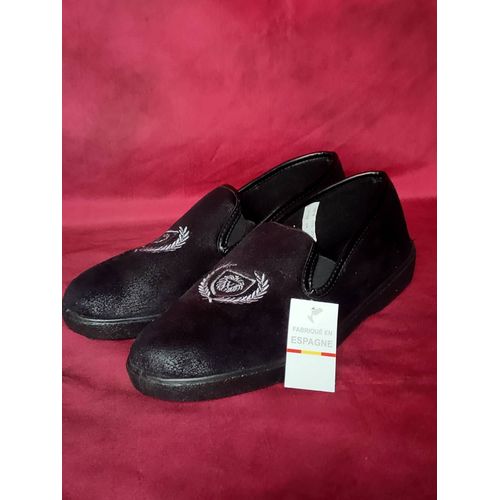 Pantoufles Noires Pointure 46 Neuves Avec Étiquettes 