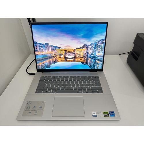 Dell Inspiron 16 Plus 7630 - 16" Intel Core i7-13620H - 2.4 Ghz - Ram 16 Go - SSD 1 To