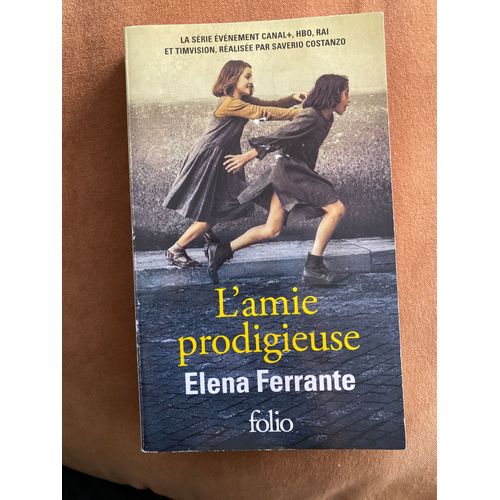 Livre D’Elena Ferrante