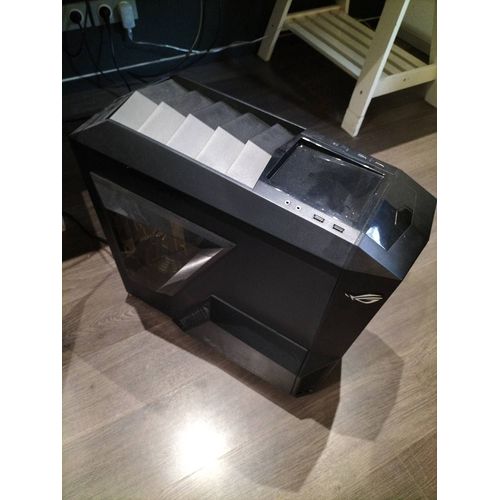 Je Vends Un Pc Fixe Monté Par Mes Soins, Il Est Destiné À Du Gaming Mais Peut Aussi Bien Servir A De La Bureautique, Du Montage Vidéo Ou De La Retouche Photo. 