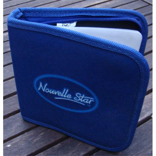 Classeur De Cd Toilé À L'effigie De La "Nouvelle Star" (Tv). Format : 15 X 15 Cm