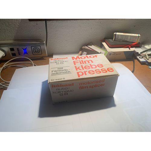 Colleuse De Film Motorisée Hahnel Kollmatic Super 8 Dans Une Boîte Et Fonctionnelle.