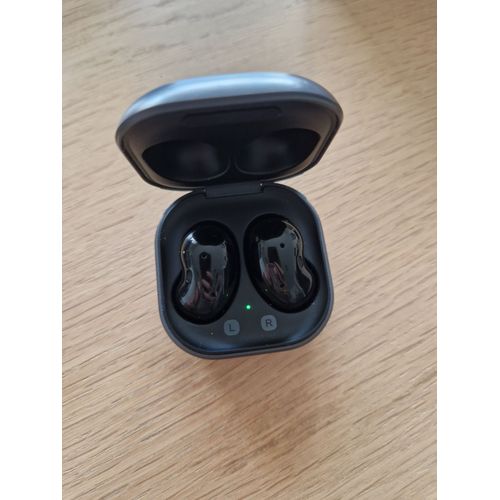 Galaxy buds live