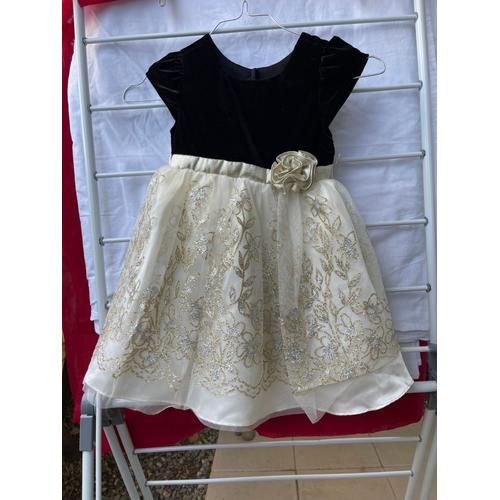 Robe De Soirée Pour Fille, Taille 3t, Porté Une Fois.