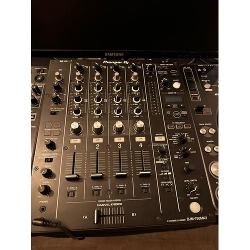 Table de mixage DJM 750 MK2