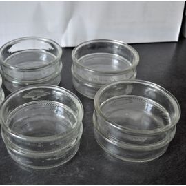 Lot 18 Coupelles En Verre