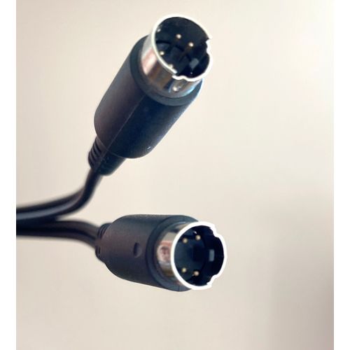 câble S-video , environ 140 cm
