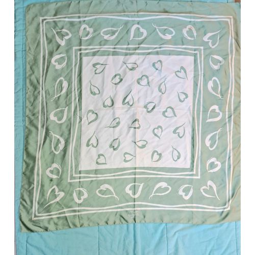 Foulard Cacharel Parfums Paris Coeurs Vert Blanc Carré 90 Cm Femme Echarpe Femme Satin Soie -