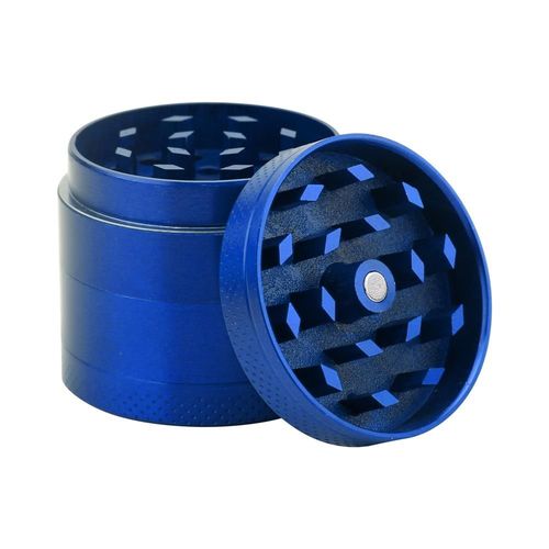 Intirilife Grinder En Métallique Bleu - Broyeur De Cuisine En 4 Pièces Pour Le Broyage D'herbes, Épices, Tabac, Plantes, Feuilles De Thé Etc. - Avec Filtre À Pollen Et Grattoir