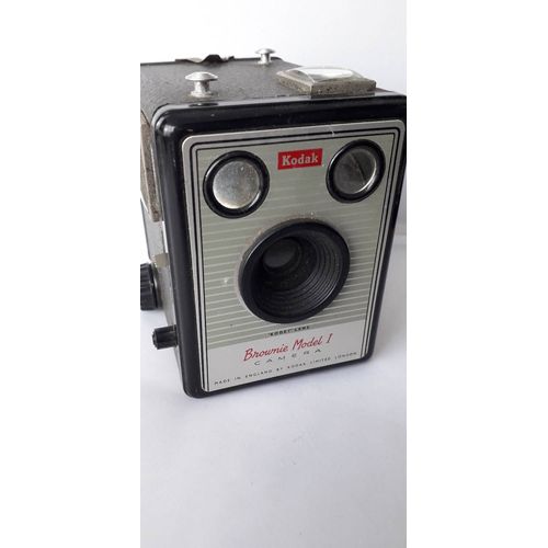 KODAK BROWNIE MODEL 1 CAMERA LONDON