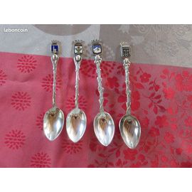 Lo De 4 Petites Cuillères Souvenirs