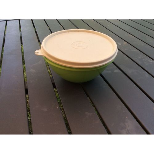 Bol Vert Tupperware 