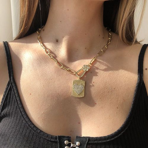 Pendentif Carré Femme Diamant Incrusté D'amour Chaîne À Une Seule Couche Collier Claviculaire Collier Collier Collier