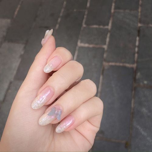 ?72 Pièces Faux Ongles?Papillon Pointu Scintillant Portant Des Ongles Finis Patch Pour Ongles Faux Ongle Net Papillon Rouge Pièce D'ongle Imperméable Amovible 