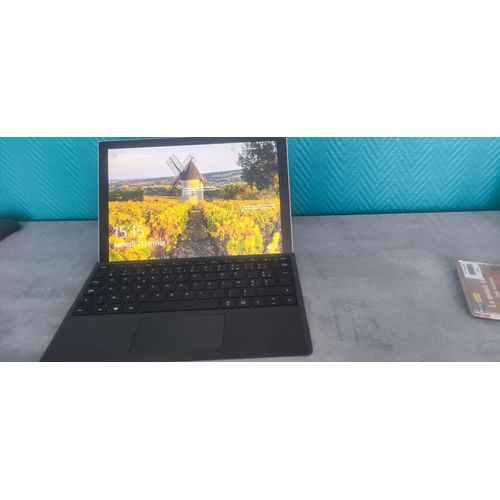 Microsoft Surface Pro 5 - 12.3" Intel Core i5 - Ram 8 Go - SSD 256 Go