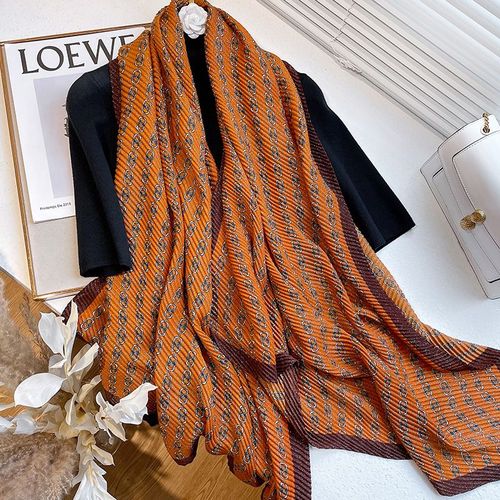 Modèles Populaires : Écharpe En Soie Dorée À Volants, Lettres Pour Femmes, Châle, Foulard, Sarong, Etc. #Lvg2803