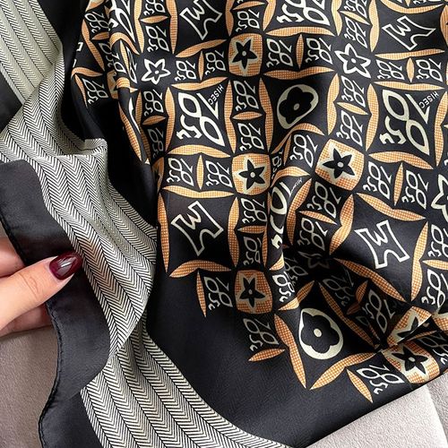 2022 Longue Écharpe En Soie Satinée Pour Femmes Grand Châle Sarong Serviette De Plage #Lvg4602