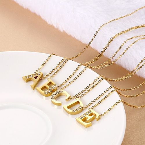 Collier De Clavicule En Acier Au Titane Avec 26 Lettres Majuscules En Or Et Diamants Lvn017