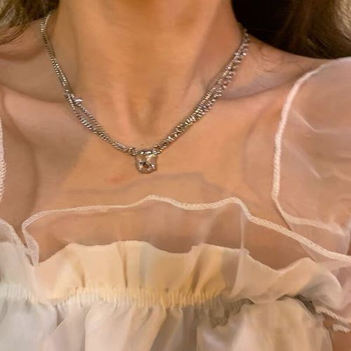 Collier De Diamants Roses Doux Et Impertinent L'été Féminin Ne Se Décolore Pas Dans La Chaîne De Clavicule En Acier Titane Hip Hop Été Féminin Lvn691