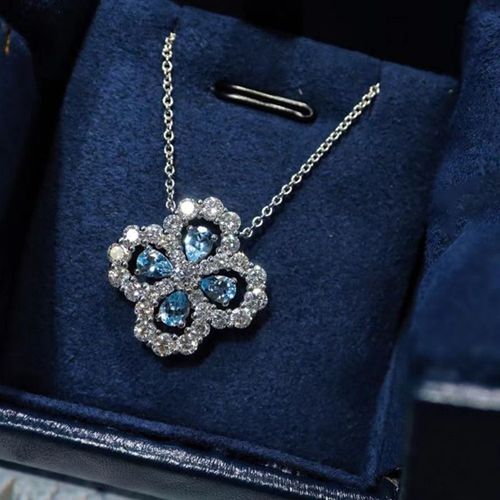 Collier Trèfle À Quatre Feuilles Plein De Diamants Aigue-Marine Clavicule Chaîne Ins Collier Femme Lvn3872