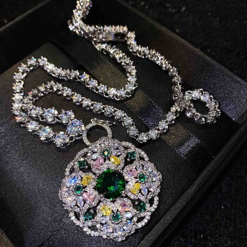 Imitation Zircon Collier Universel Plaqué Or Blanc 18k Bijoux Émeraude Couleur Trésor Tourmaline Pendentif Boucle Collier Universel Lvn3916