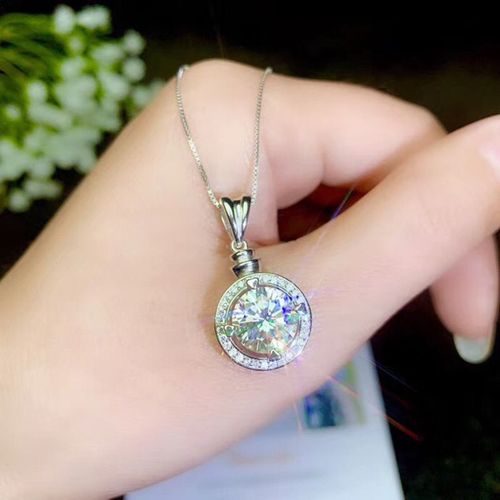 2 Carat Imitation Moissanite Collier Femme Plaqué Or Blanc Pt950 Clavicule Chaîne Coeurs Et Flèches Zircon Pendentif Lvn4196