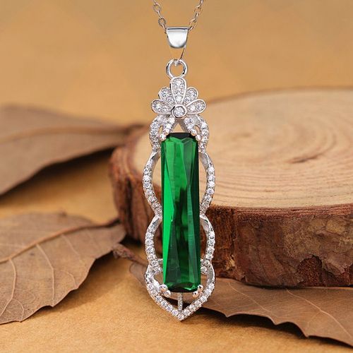 Plaqué Argent S925 Couleur Trésor Tourmaline Émeraude Peu Importe Pendentif Élégant Collier Femme Rubis Lvn4536