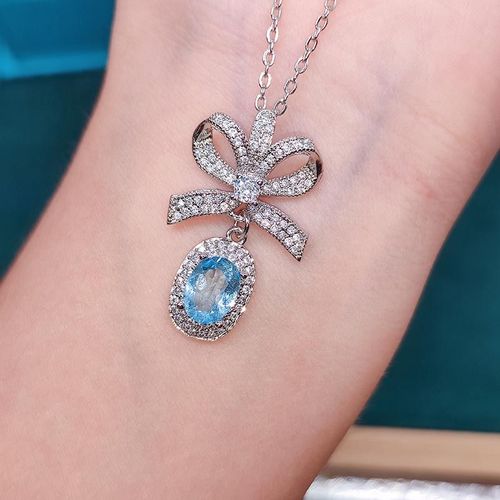 Détection De Support De Base Femelle Pendentif Papillon Topaze Bleu Ciel Naturel Lvn4575