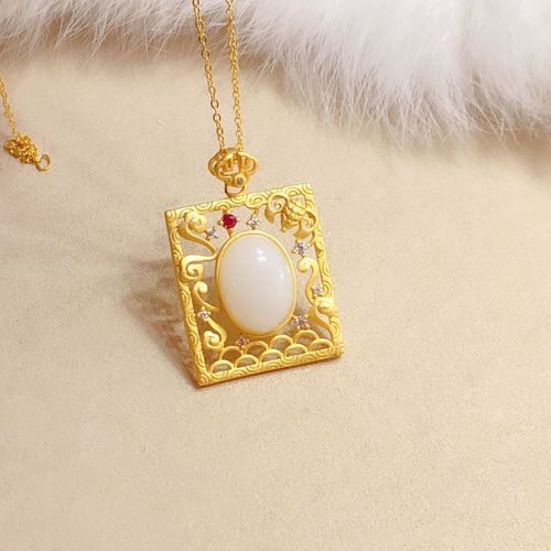 Ancienne Loi Héritage Artisanat Imitation Hetian Jade Blanc Nouilles Aux Oeufs Pendentif Clavicule Chaîne Xiangyun Fille Lvn4857