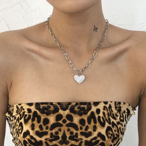 N8321 Chaîne En Métal Punk Exagérée Collier À Couche Unique Collier En Diamant En Forme De Coeur Lvn5191