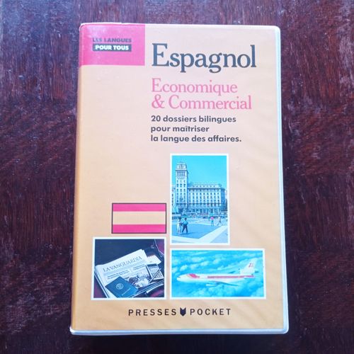 Espagnol Économique Et Commercial Les Langues Pour Tous Presses Pocket, 1 Livre + 3 Cassettes, Très Bon État, Jamais Utilisé. Méthode Rare D'apprentissage De L'espagnol Économique Et Commercial.