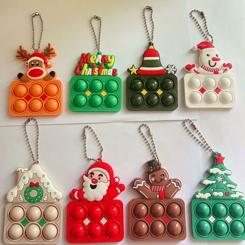 2pcs Accessoires De La Série De Noël Rodent Pioneer Keychain Mini Puzzle Santa Claus Decompression Toys