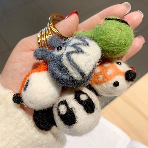 2pcs Porte-Clés En Feutre De Laine Bricolage Femme Poupée En Peluche Grenouille Petit Pendentif Couple Panda Pendentif