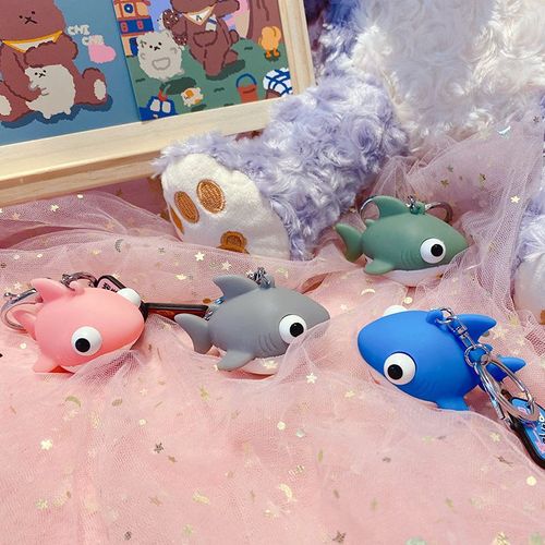 2pcs Décompresser Requin Porte-Clés Bureau Évent Jouet Porte-Clés Poupée Fille