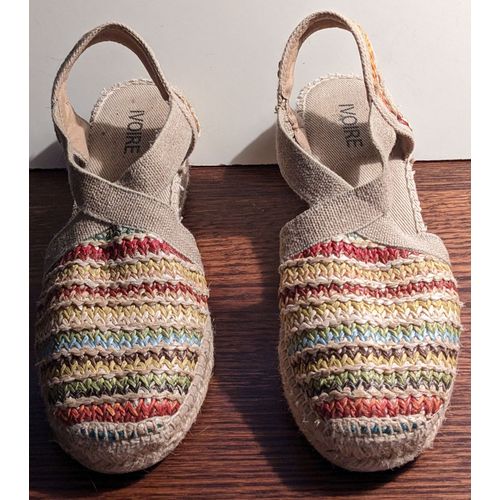 Chaussures Type Espadrilles / Marque Ivoire - 39