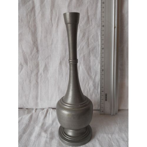 Vase Ancien étain Soliflore Hauteur 21.5 cm Base 7 cm