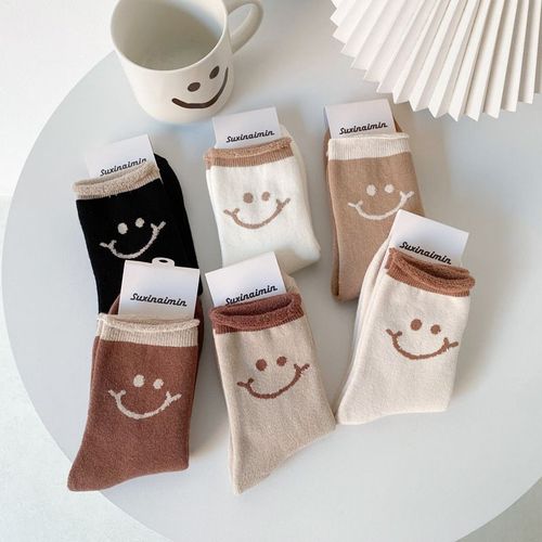 Chaussettes Épaisses Pour Femmes Mi-Mollet Plus Velours Étudiant Dessin Animé Visage Souriant Chaussettes Éponge Roulée[5 Paires Au Hasard]