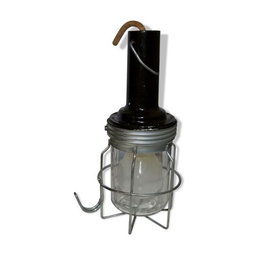 Lampe industrielle baladeuse en metal et cloche en verre noir