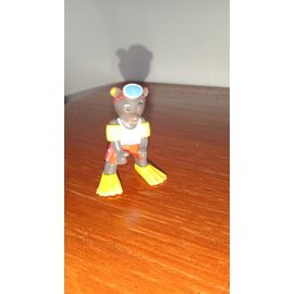 Petit Ours Brun Avec Tenue De Plongeur