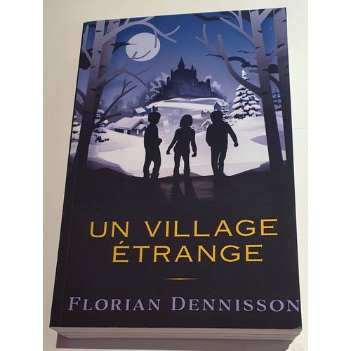Un Village Étrange
