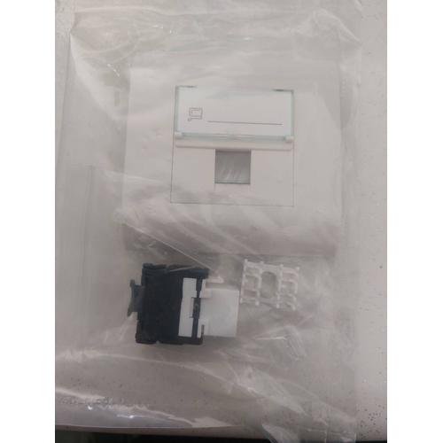 Prise rj45 encastrable avec support 